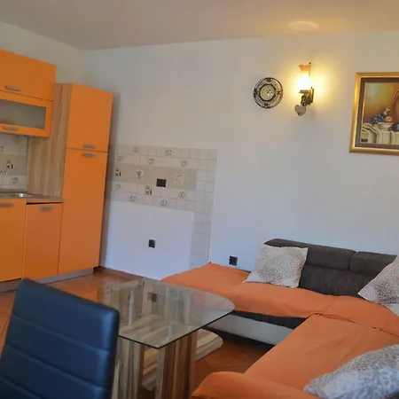 Geraeumige Duplexwohnung Mit Terrasse Und Pool By Interhome Nyaraló