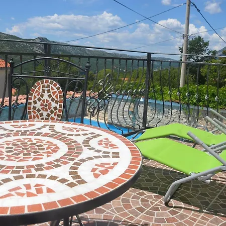 Geraeumige Duplexwohnung Mit Terrasse Und Pool By Interhome *