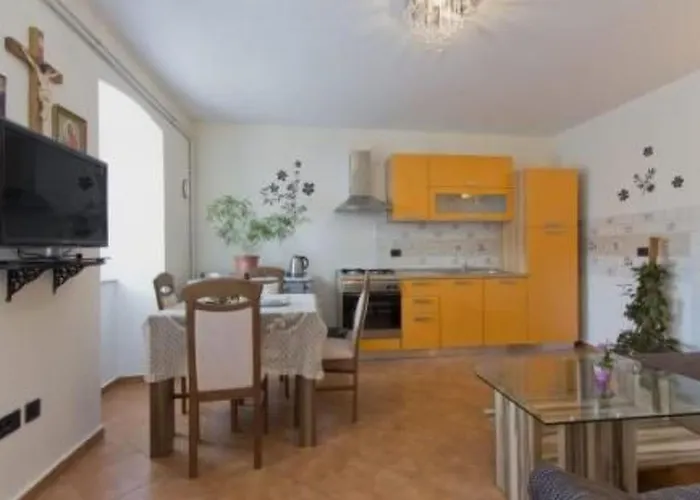 Nyaraló Geraeumige Duplexwohnung Mit Terrasse Und Pool By Interhome Crikvenica