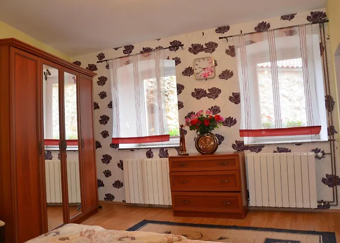 Nyaraló Geraeumige Duplexwohnung Mit Terrasse Und Pool By Interhome *