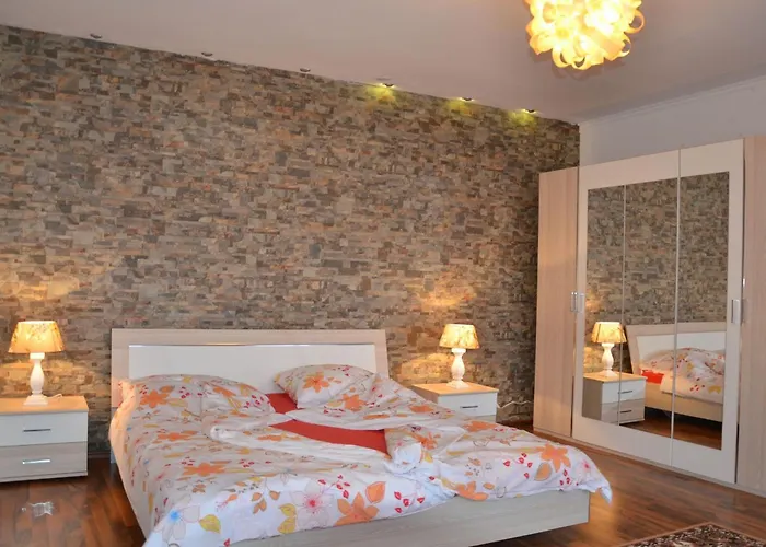 Nyaraló Geraeumige Duplexwohnung Mit Terrasse Und Pool By Interhome