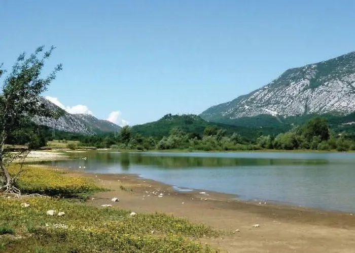 Nyaraló Geraeumige Duplexwohnung Mit Terrasse Und Pool By Interhome *