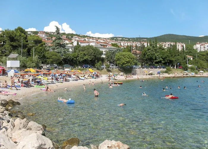 Nyaraló Geraeumige Duplexwohnung Mit Terrasse Und Pool By Interhome *