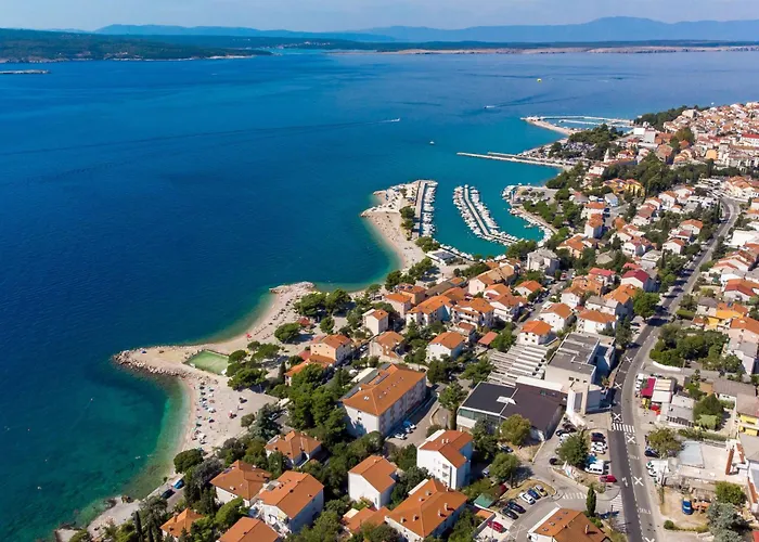 Nyaraló Geraeumige Duplexwohnung Mit Terrasse Und Pool By Interhome Crikvenica