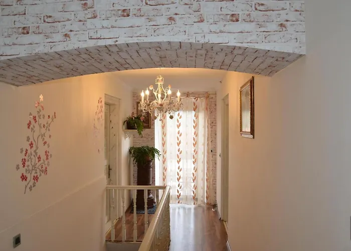 Сasa de vacaciones Geraeumige Duplexwohnung Mit Terrasse Und Pool By Interhome *